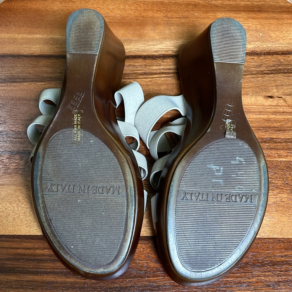Italian Shoemakers Wedge Sandals - Picture 10 of 12